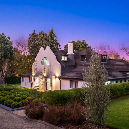 30 On Whites Guesthouse Bloemfontein Bagian luar foto