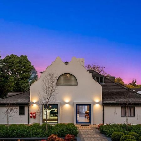 30 On Whites Guesthouse Bloemfontein Bagian luar foto